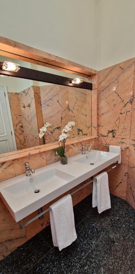 לה ספציה Villamara Luxury Rooms מראה חיצוני תמונה